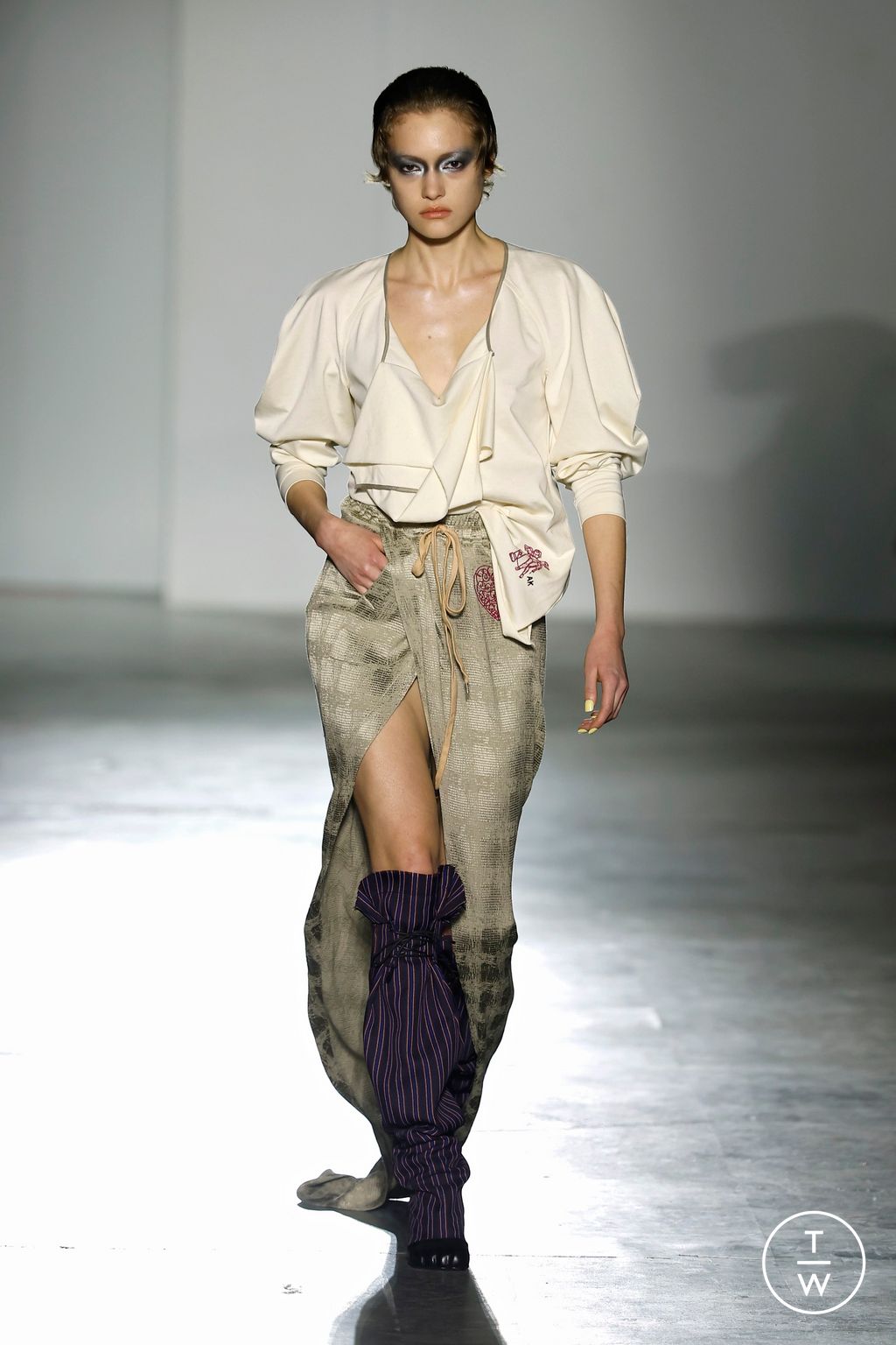 Fashion Week Paris Fall/Winter 2026 look 21 from the Vivienne Westwood collection womenswear