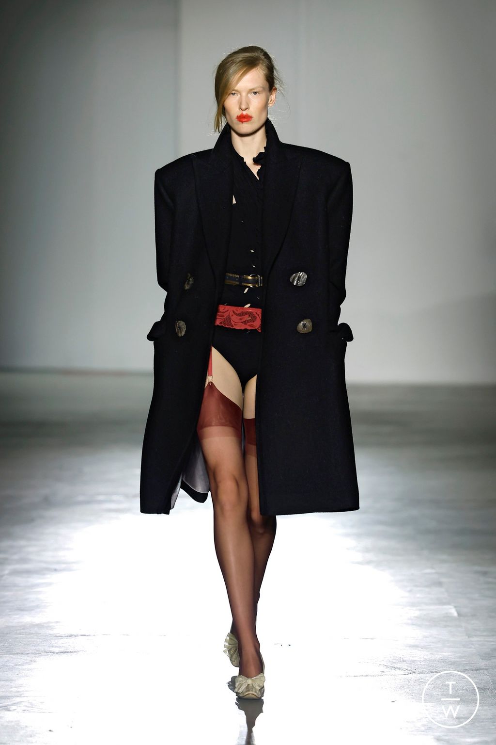 Fashion Week Paris Fall/Winter 2026 look 23 from the Vivienne Westwood collection womenswear