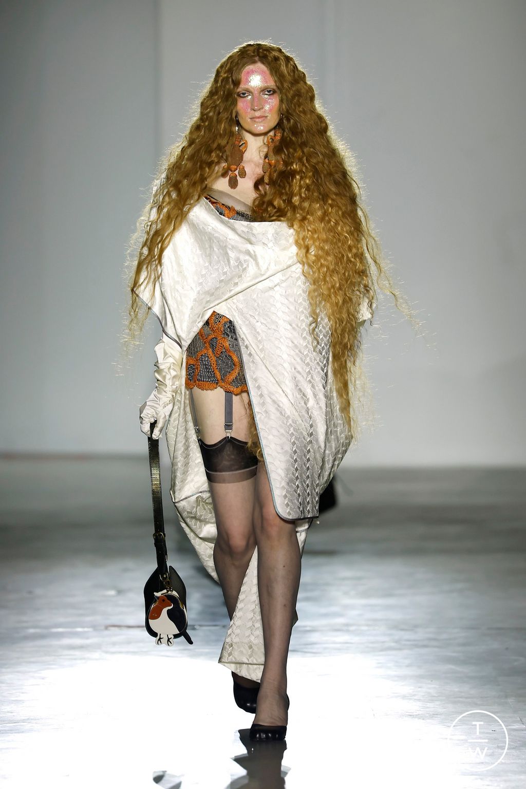 Fashion Week Paris Fall/Winter 2026 look 28 from the Vivienne Westwood collection womenswear