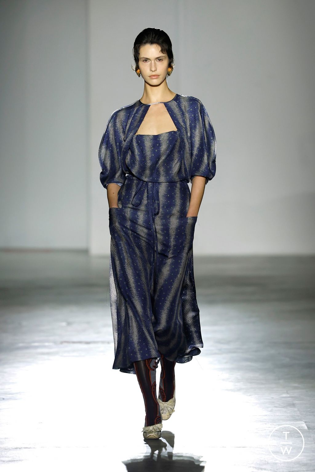 Fashion Week Paris Fall/Winter 2026 look 40 from the Vivienne Westwood collection womenswear