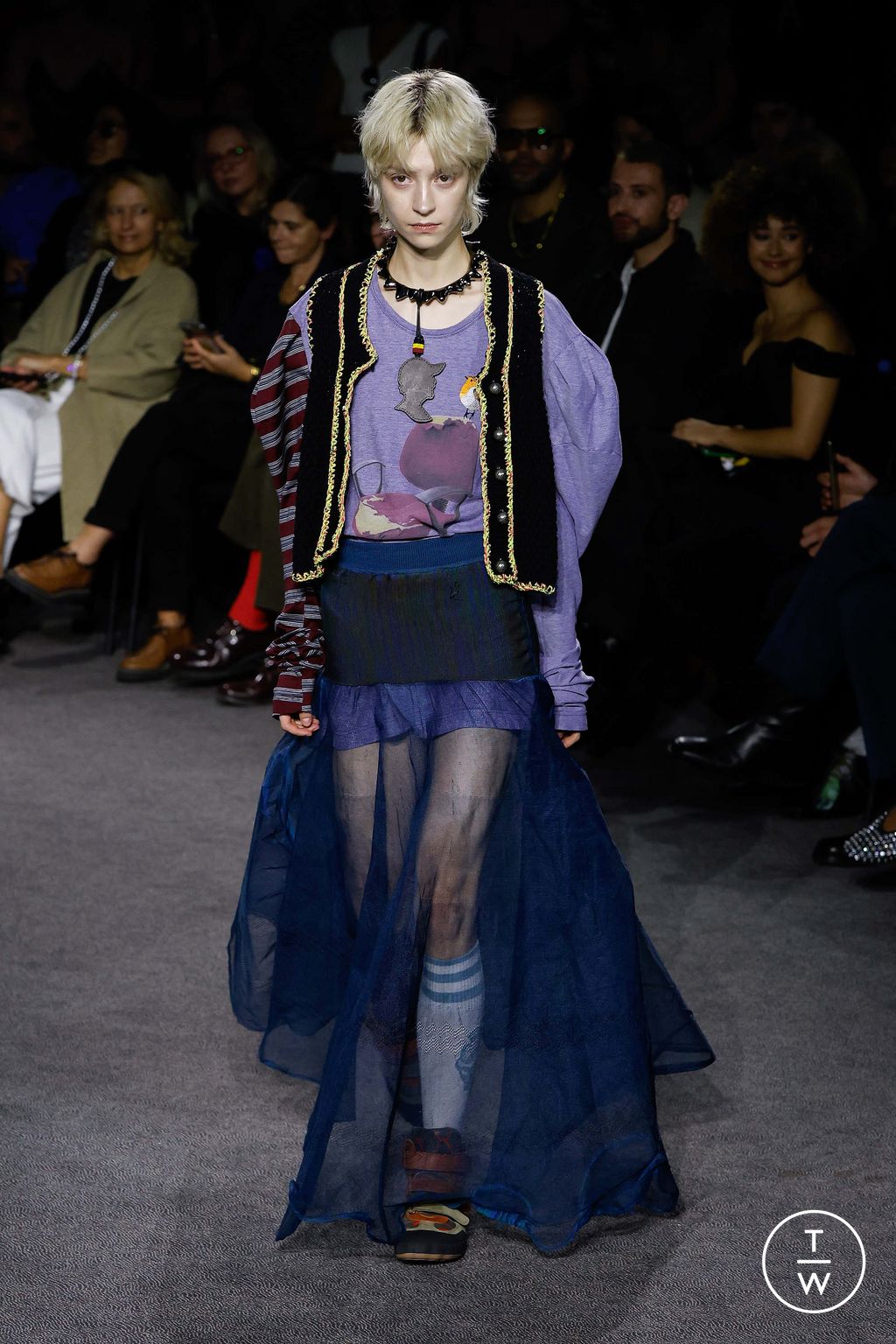 Fashion Week Paris Spring/Summer 2024 look 4 from the Andreas Kronthaler for Vivienne Westwood collection 女装
