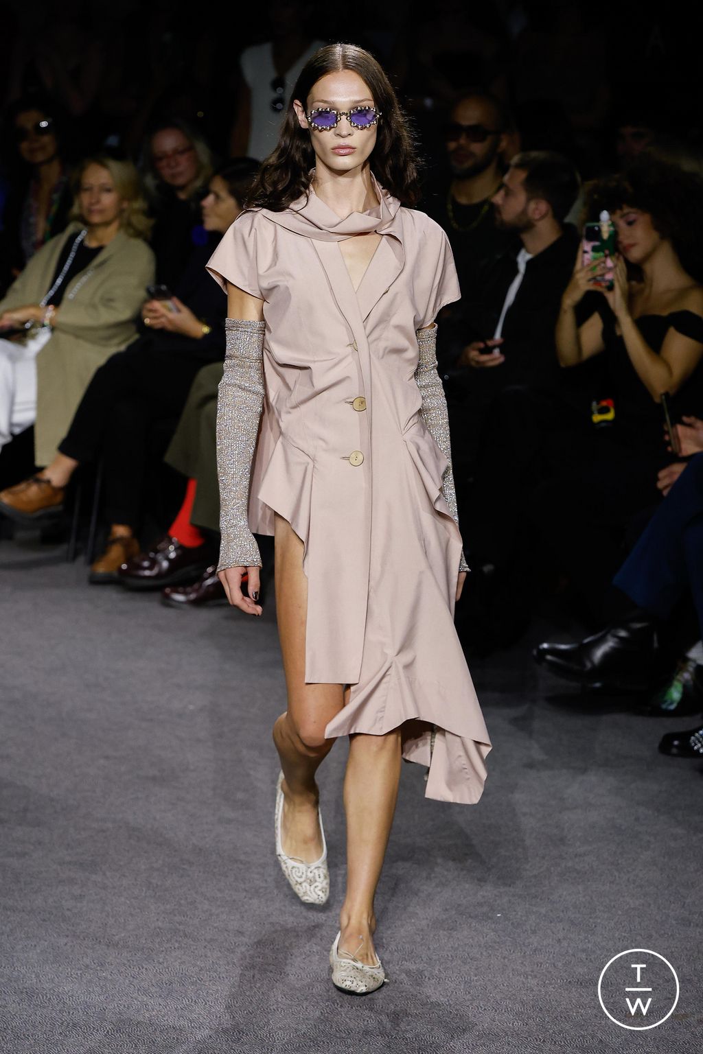 Fashion Week Paris Spring/Summer 2024 look 8 de la collection Andreas Kronthaler for Vivienne Westwood womenswear