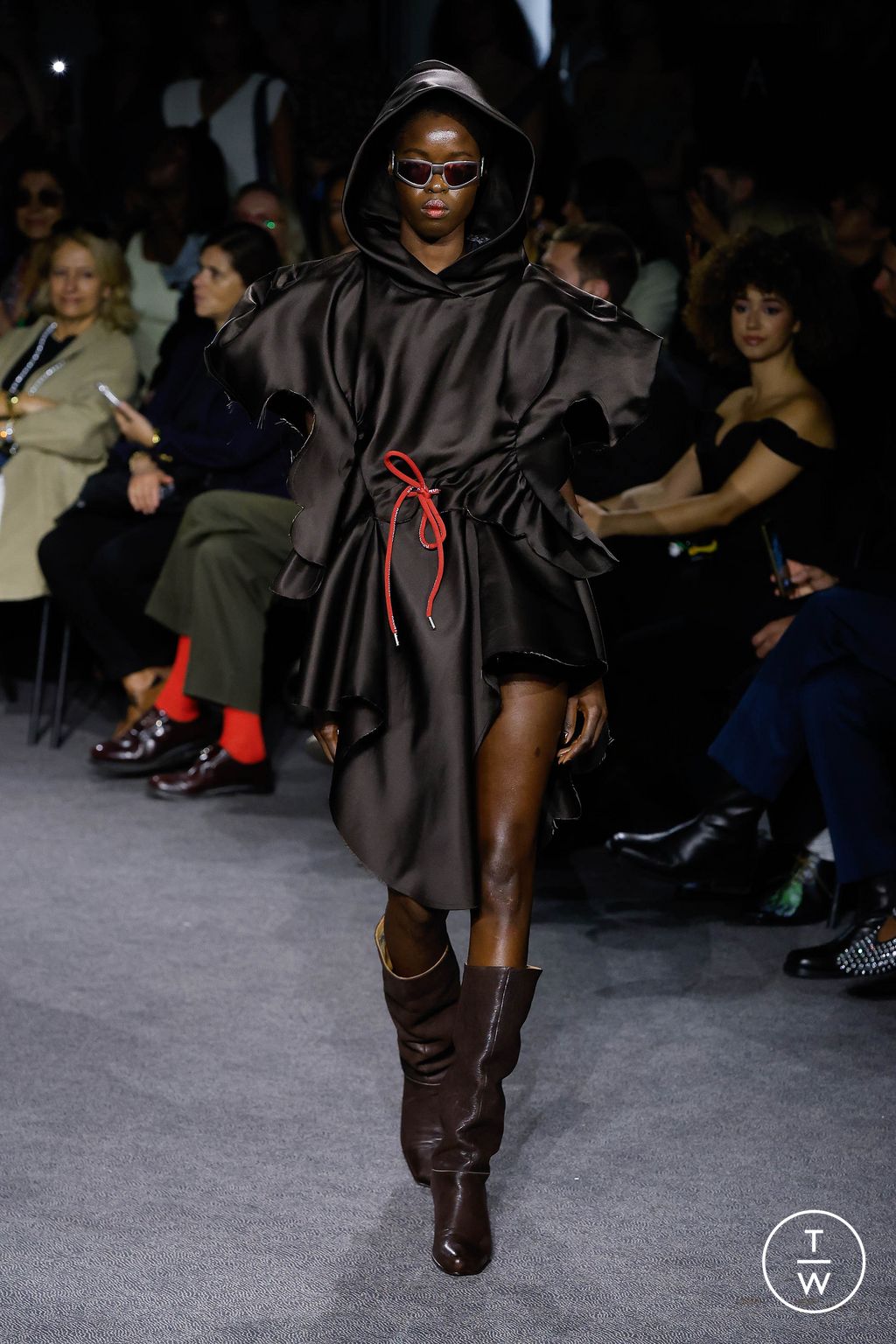 Fashion Week Paris Spring/Summer 2024 look 23 de la collection Andreas Kronthaler for Vivienne Westwood womenswear
