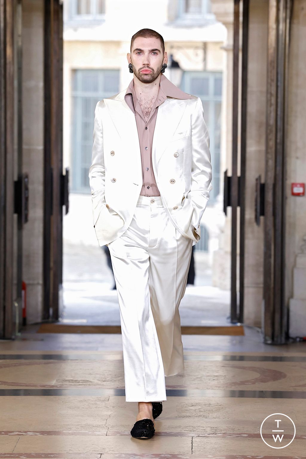 Fashion Week Paris Spring/Summer 2026 look 11 from the Vivienne Westwood collection 女装