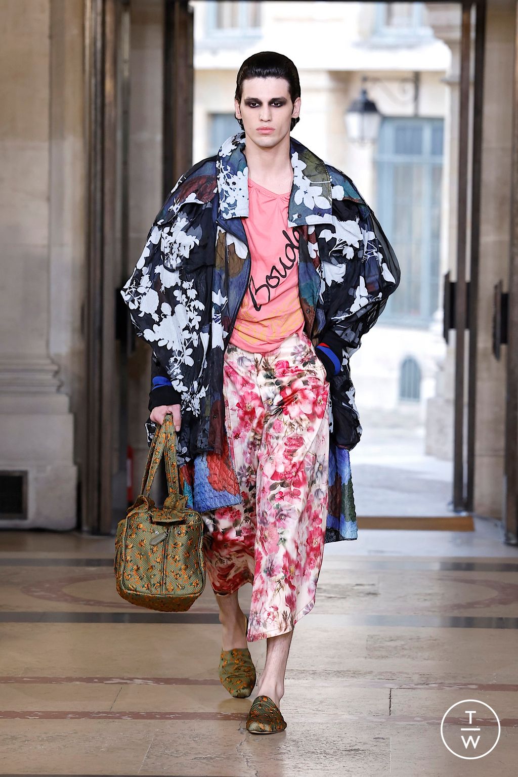 Fashion Week Paris Spring/Summer 2026 look 24 from the Vivienne Westwood collection womenswear
