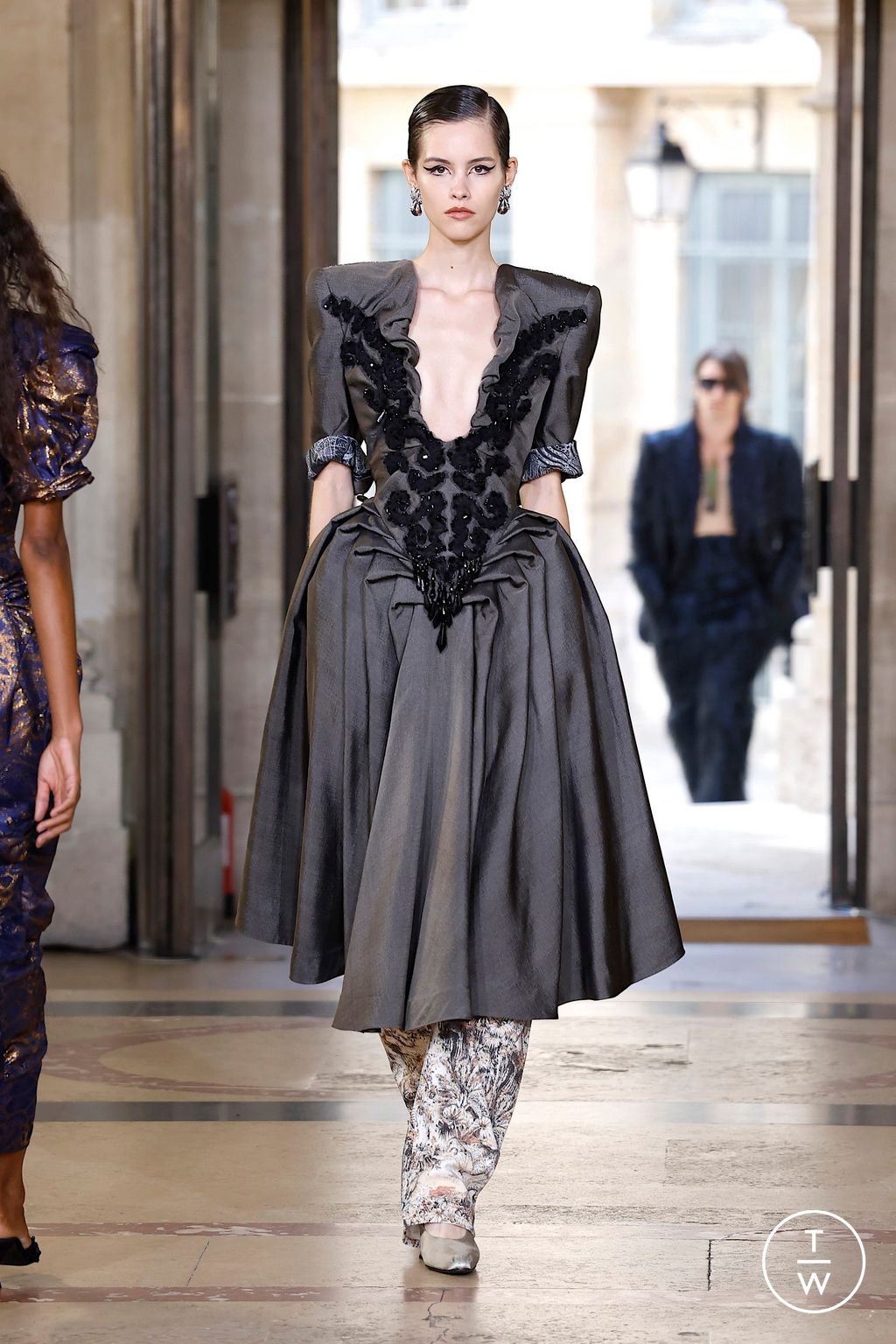 Fashion Week Paris Spring/Summer 2026 look 34 from the Vivienne Westwood collection 女装