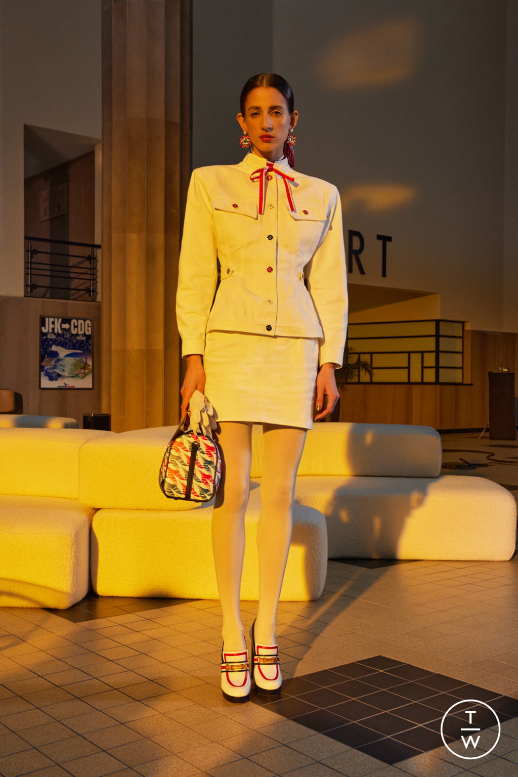 Fashion Week Paris Fall/Winter 2022 look 18 from the Casablanca collection menswear