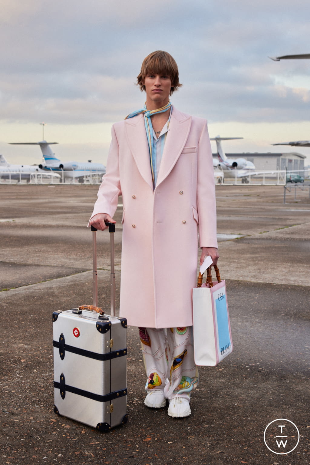 Fashion Week Paris Fall/Winter 2022 look 41 from the Casablanca collection menswear