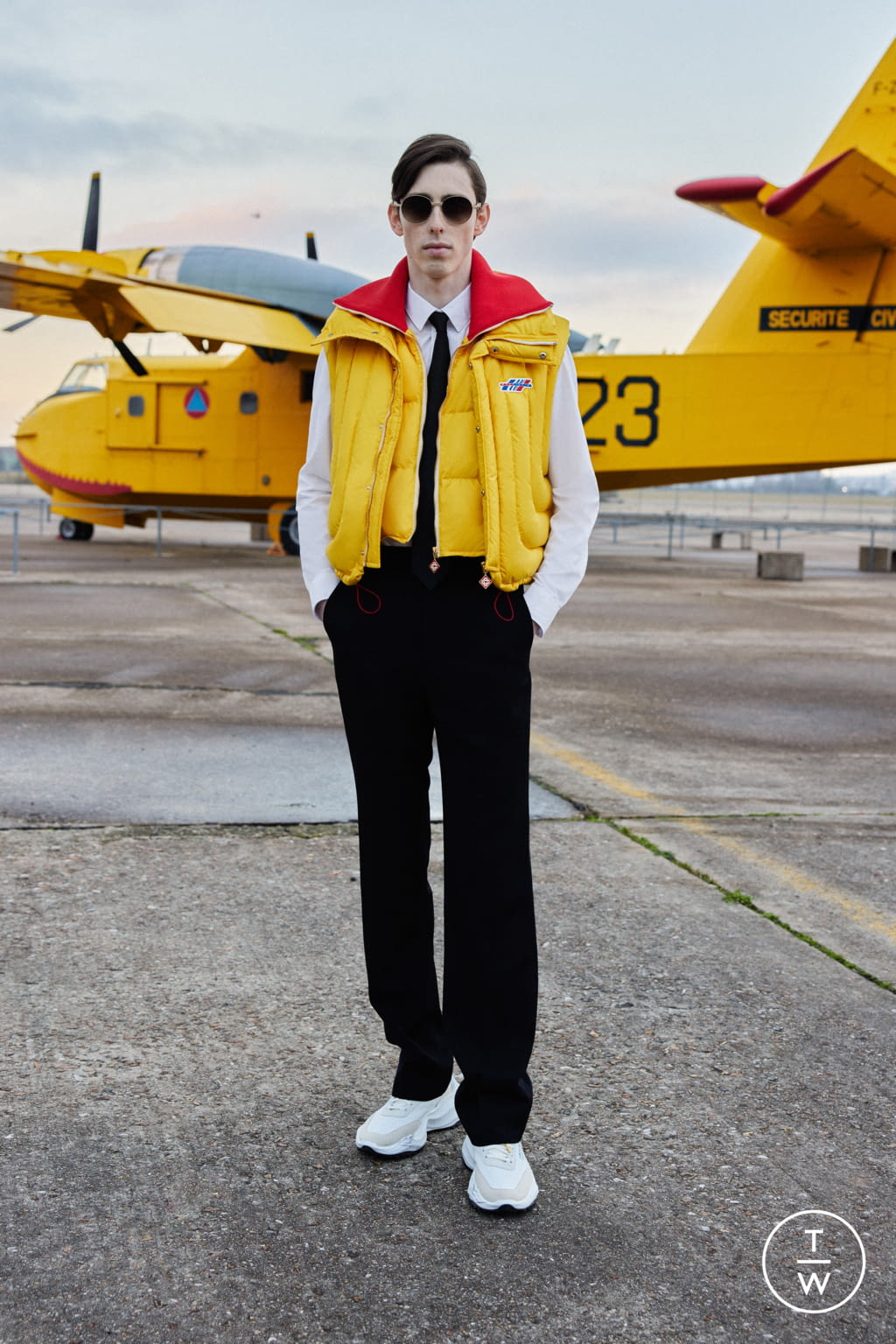 Fashion Week Paris Fall/Winter 2022 look 44 from the Casablanca collection menswear