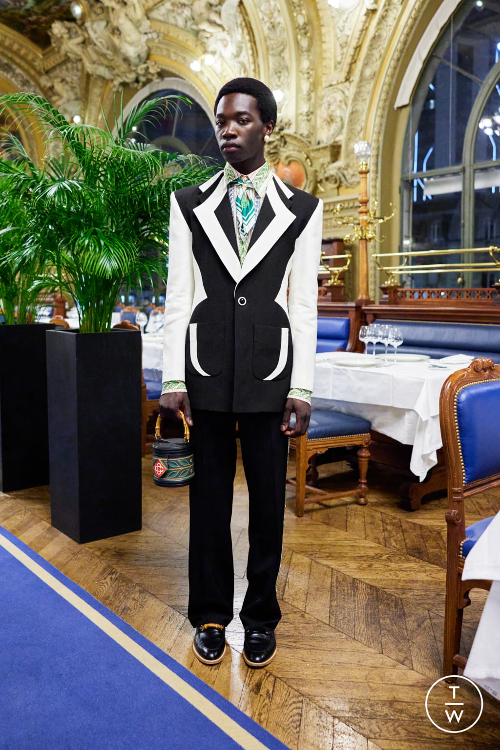 Fashion Week Paris Fall/Winter 2022 look 61 from the Casablanca collection menswear