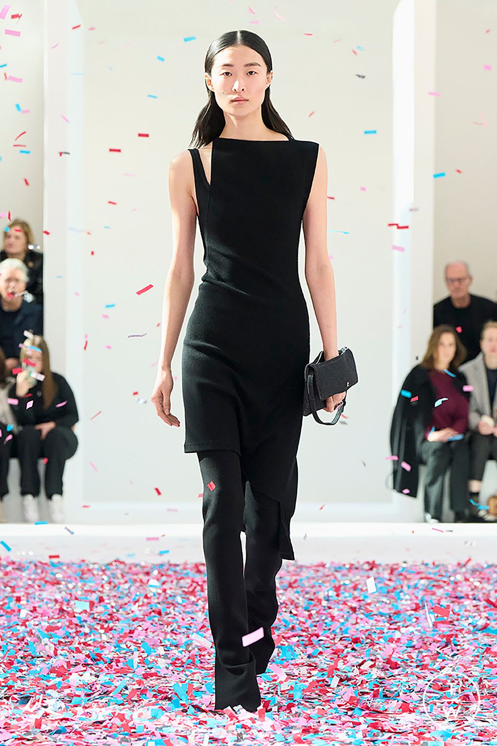Fashion Week Paris Fall/Winter 2025 look 15 from the Courrèges collection womenswear