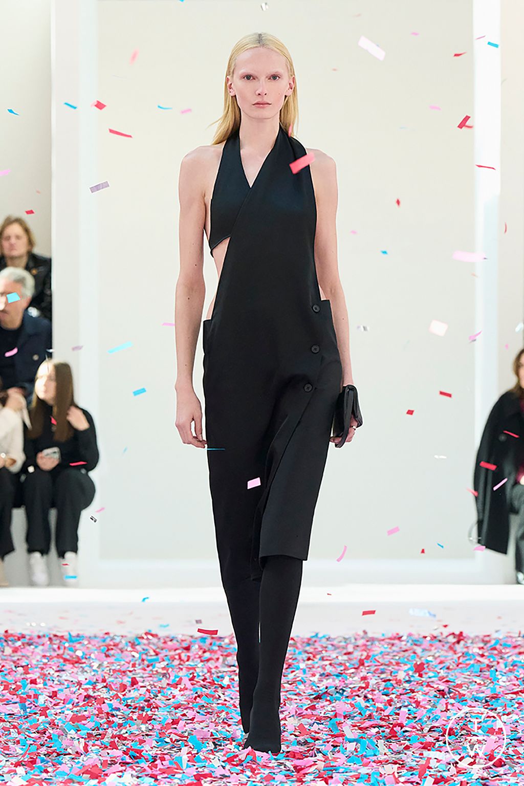 Fashion Week Paris Fall/Winter 2025 look 17 from the Courrèges collection womenswear