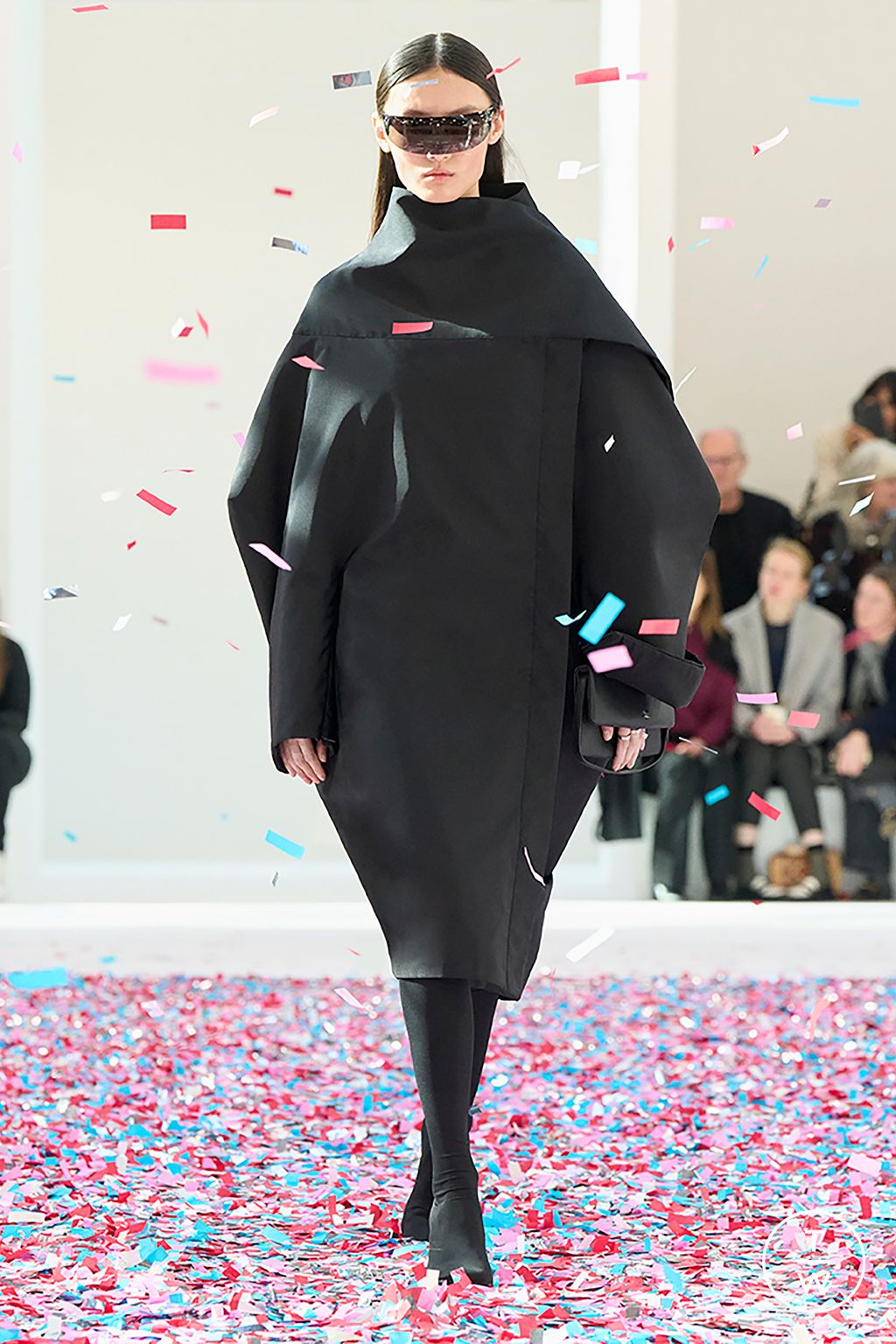 Fashion Week Paris Fall/Winter 2025 look 40 from the Courrèges collection womenswear