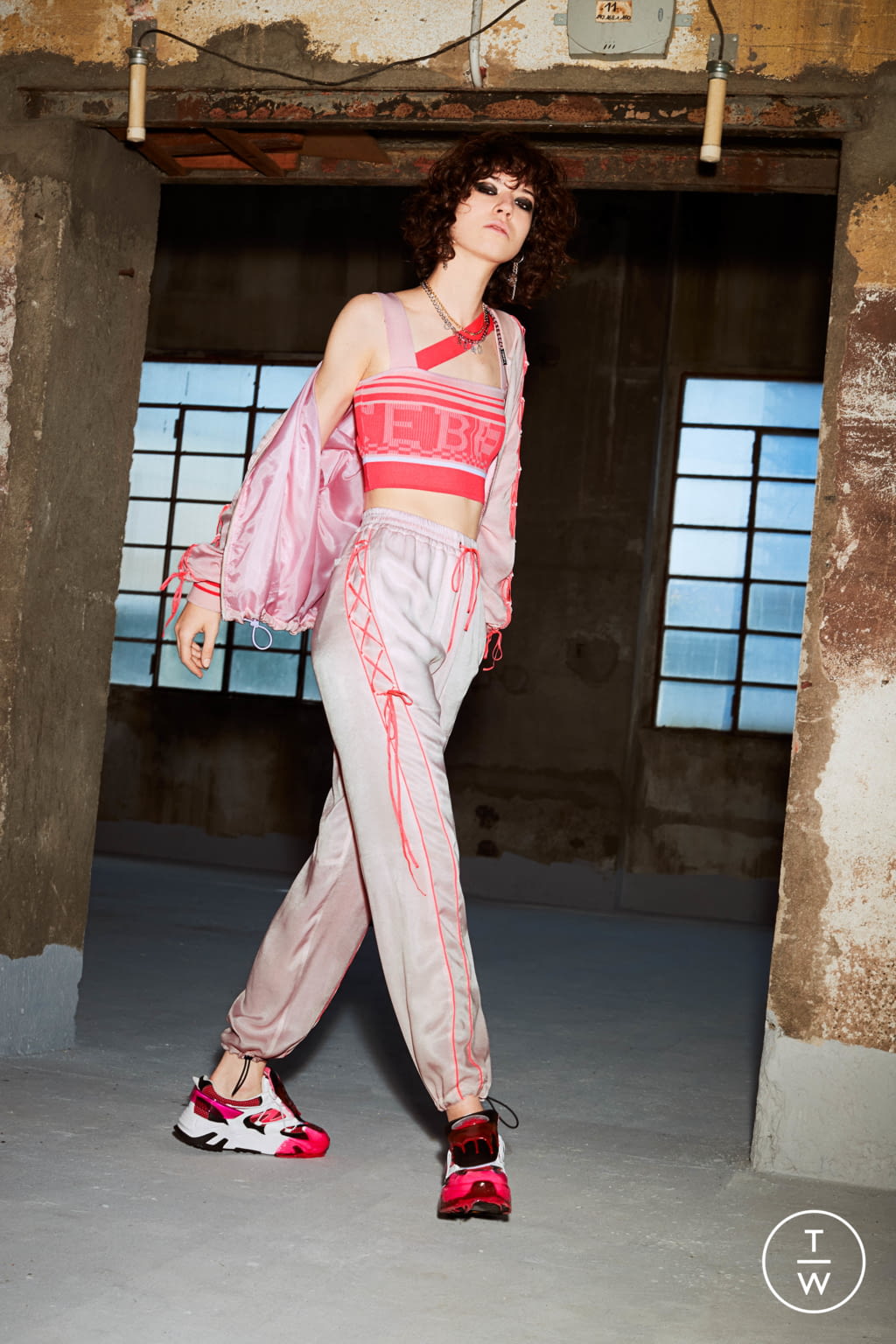 Fashion Week Milan Resort 2020 look 11 from the Iceberg collection 女装