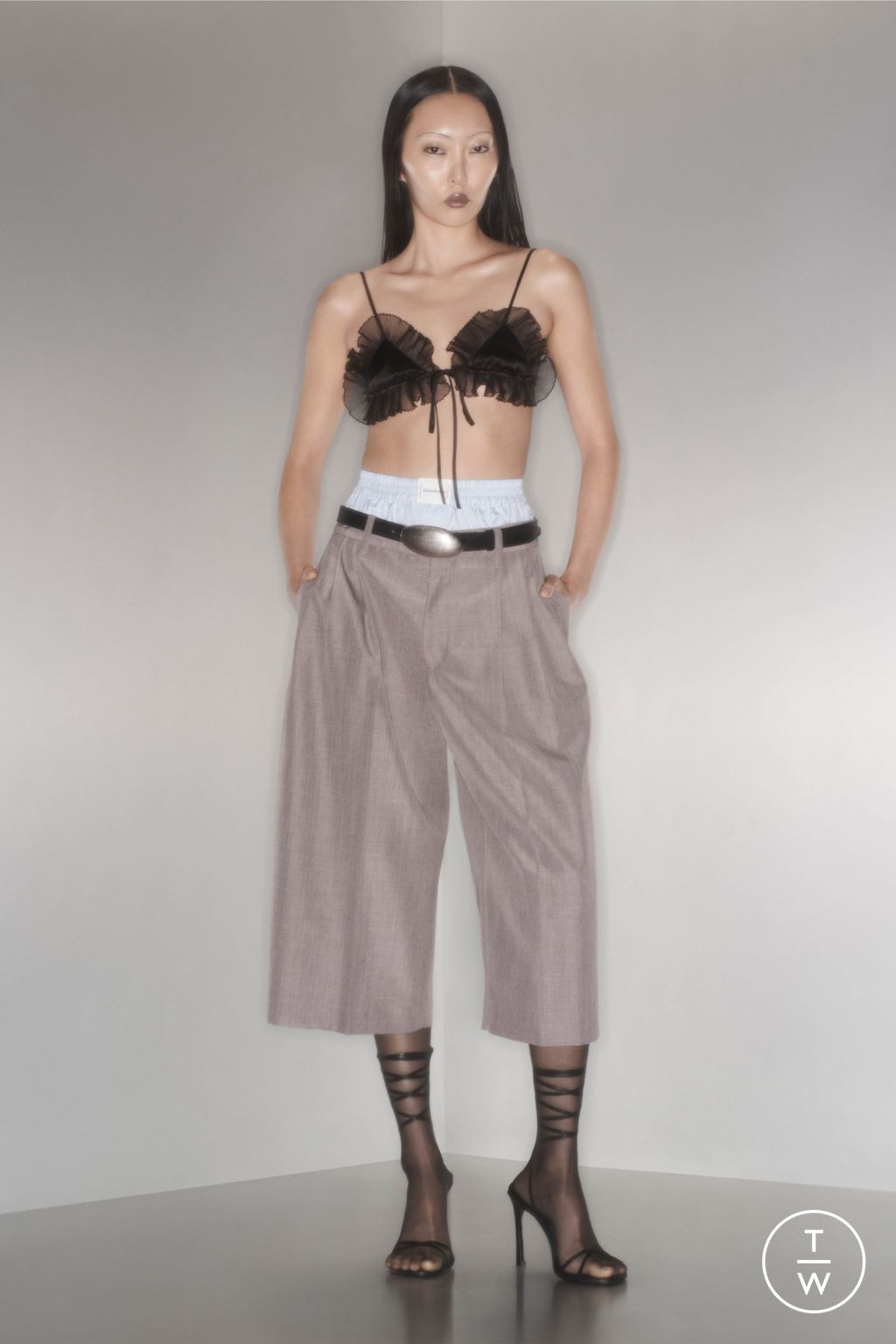 Fashion Week New York Pre-Fall 2023 look 10 de la collection Alexander Wang womenswear
