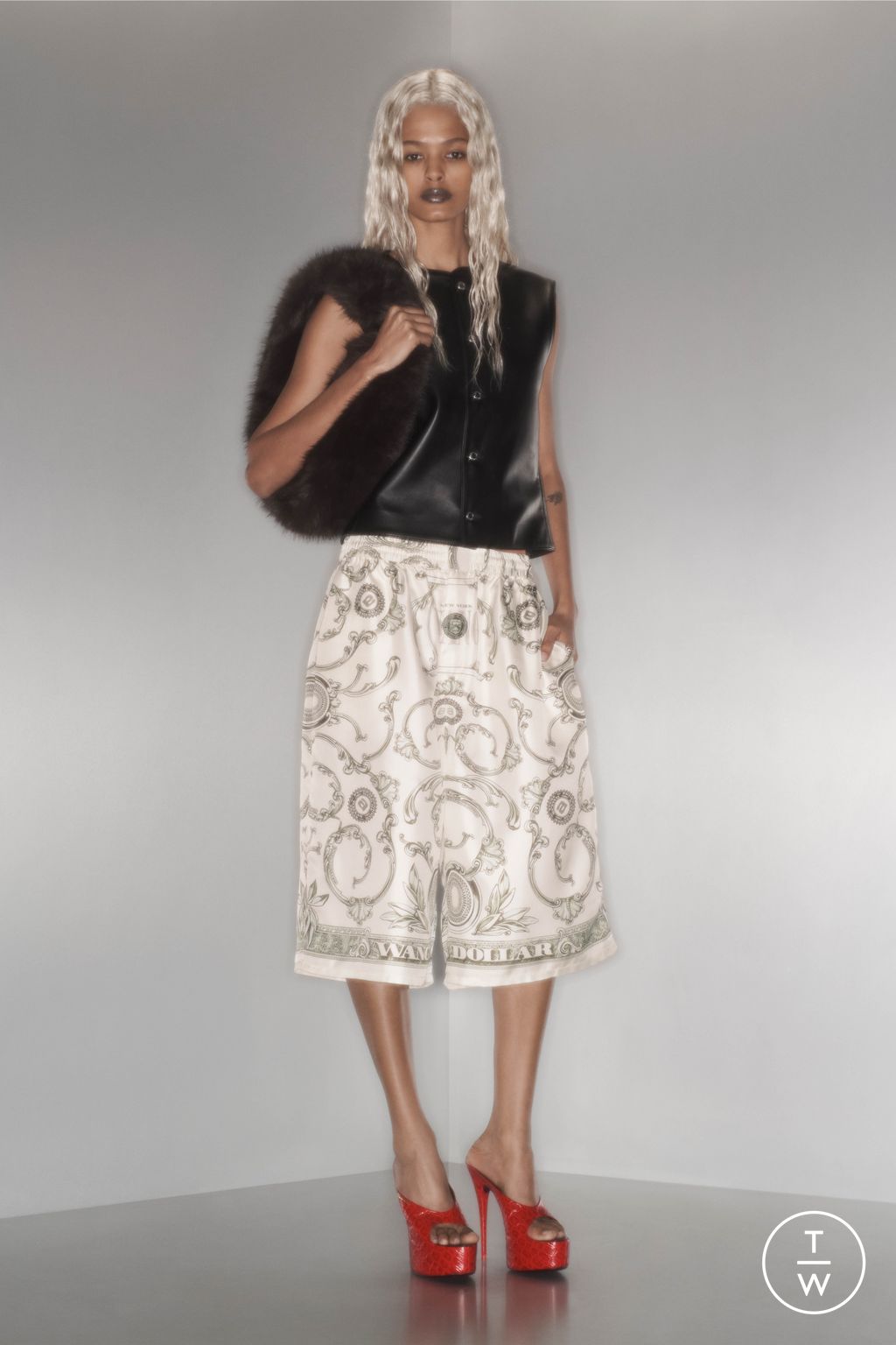 Fashion Week New York Pre-Fall 2023 look 16 from the Alexander Wang collection womenswear