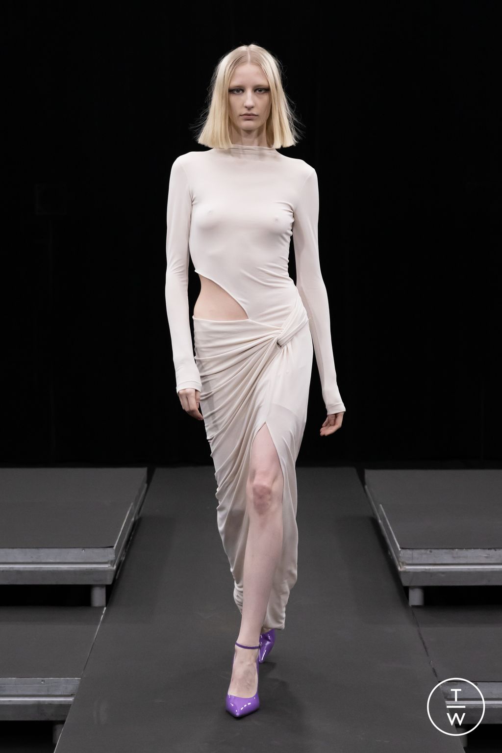 Fashion Week Paris Fall/Winter 2023 look 13 from the Rev collection womenswear