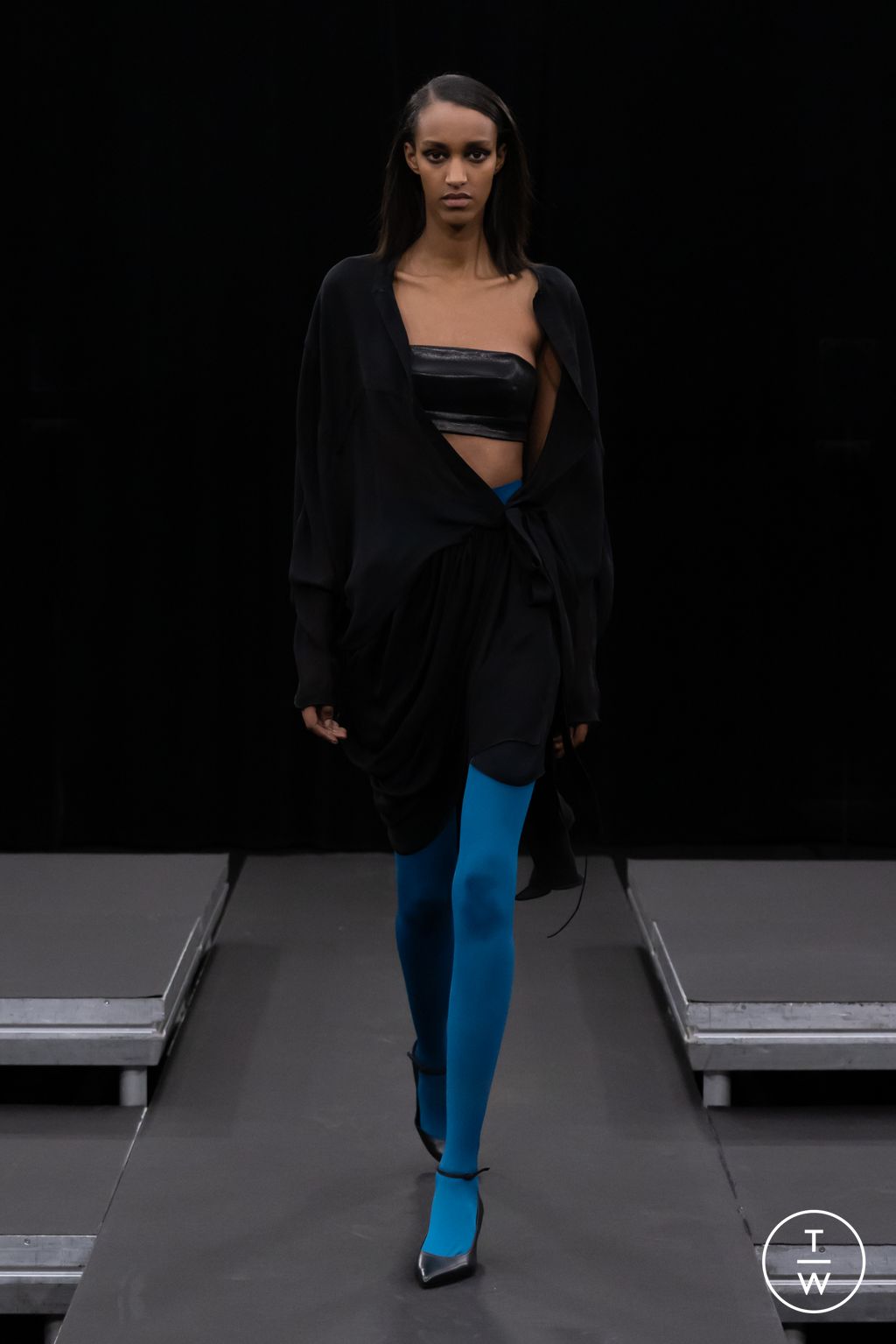 Fashion Week Paris Fall/Winter 2023 look 19 de la collection Rev womenswear