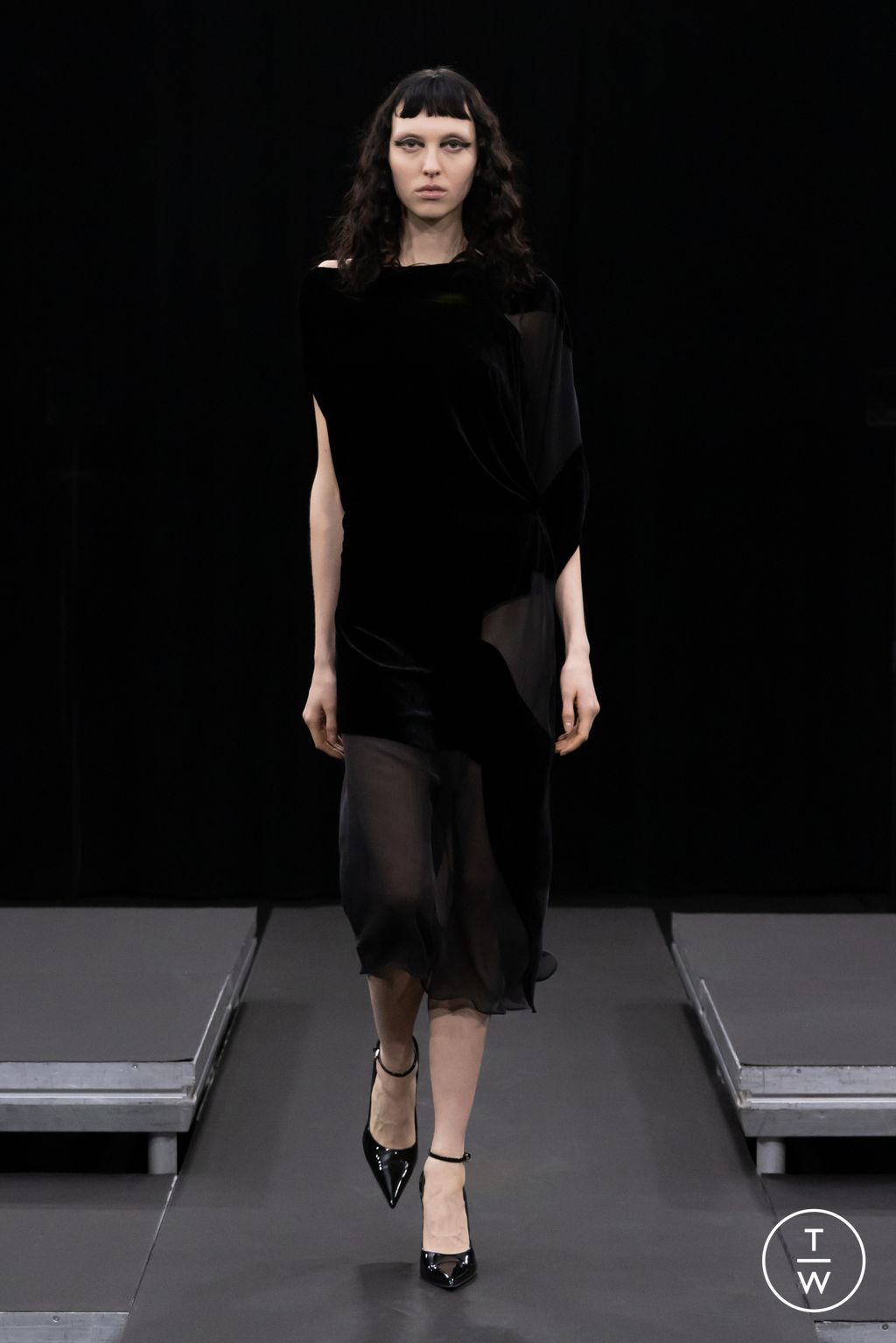 Fashion Week Paris Fall/Winter 2023 look 27 from the Rev collection 女装