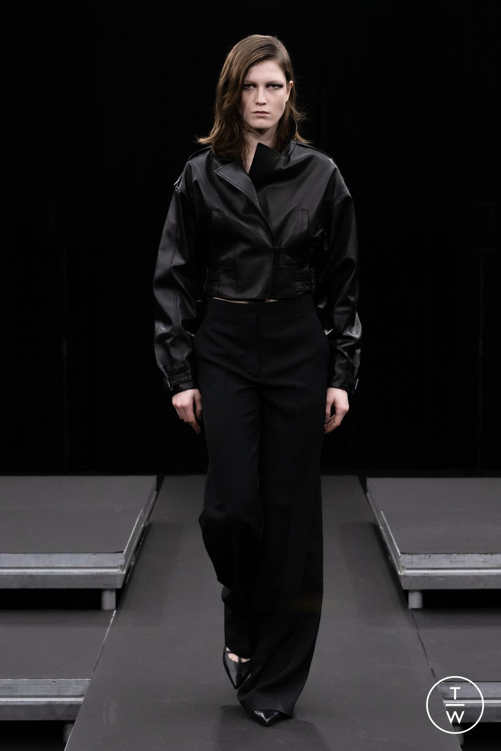 Fashion Week Paris Fall/Winter 2023 look 3 de la collection Rev womenswear