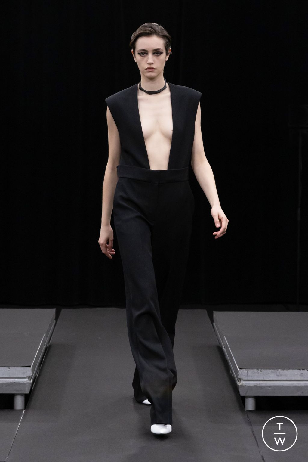 Fashion Week Paris Fall/Winter 2023 look 4 de la collection Rev womenswear