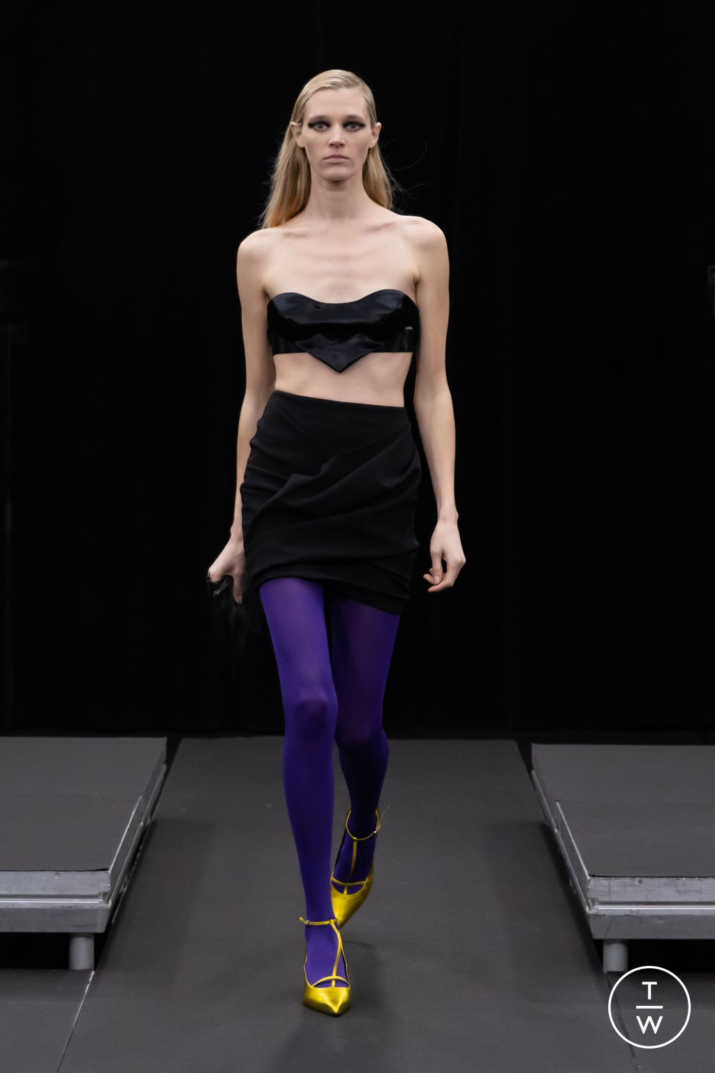Fashion Week Paris Fall/Winter 2023 look 7 de la collection Rev womenswear