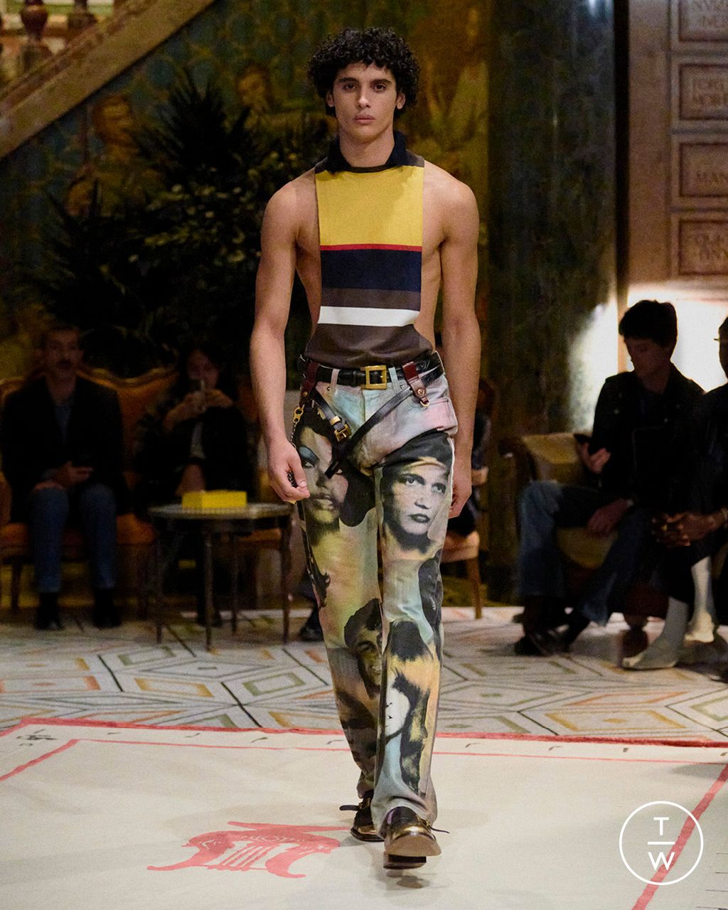Fashion Week Milan Spring/Summer 2026 look 2 from the Versace collection womenswear