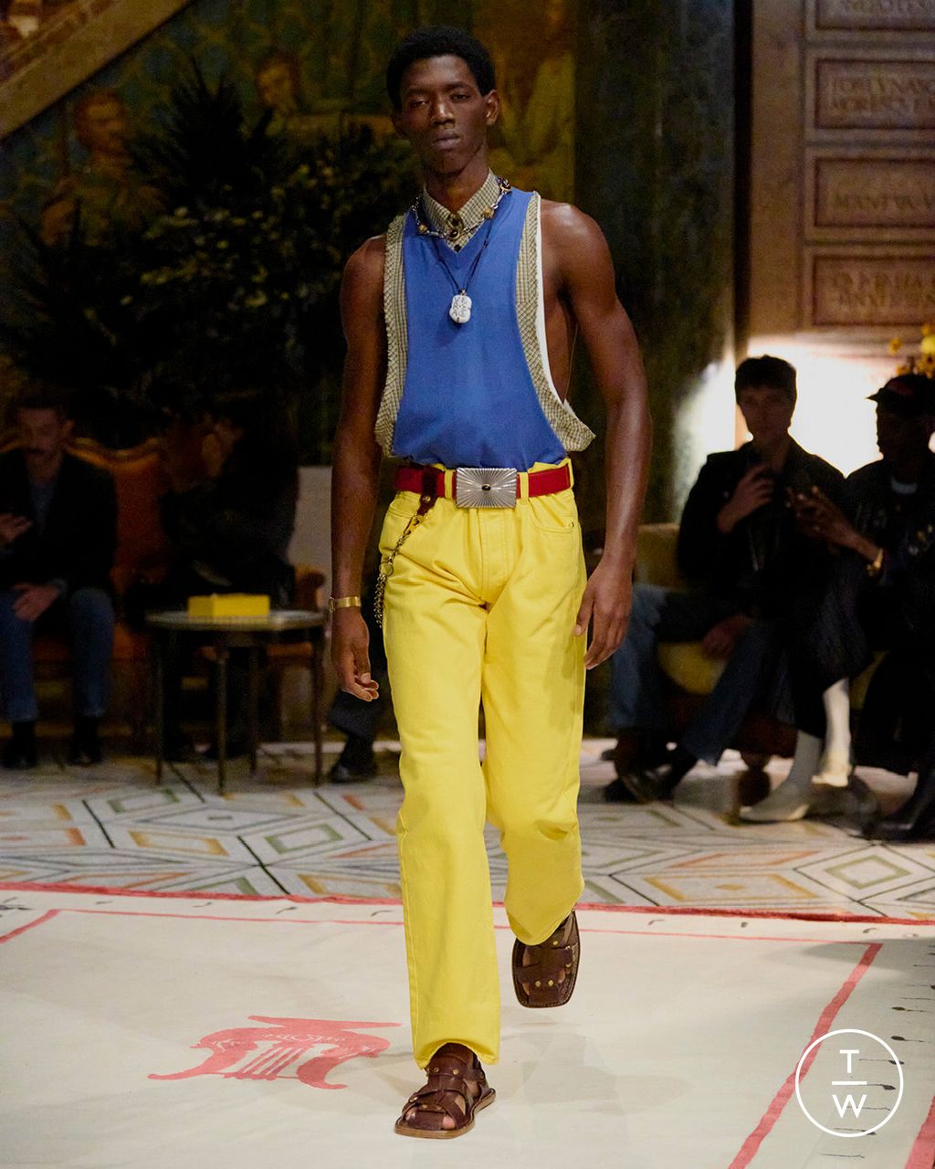 Fashion Week Milan Spring/Summer 2026 look 5 from the Versace collection womenswear