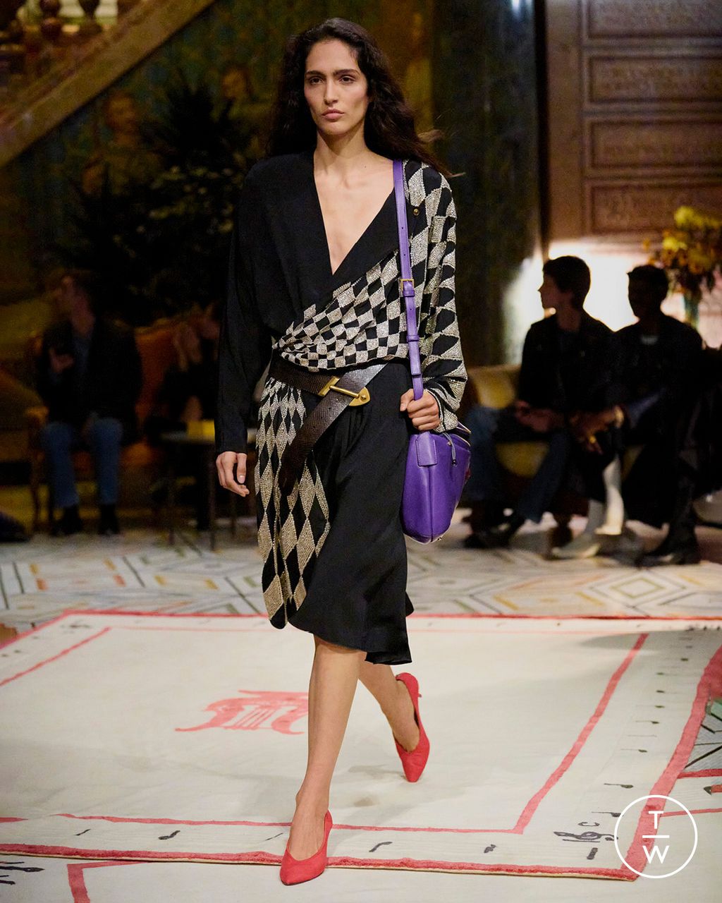 Fashion Week Milan Spring/Summer 2026 look 28 from the Versace collection womenswear