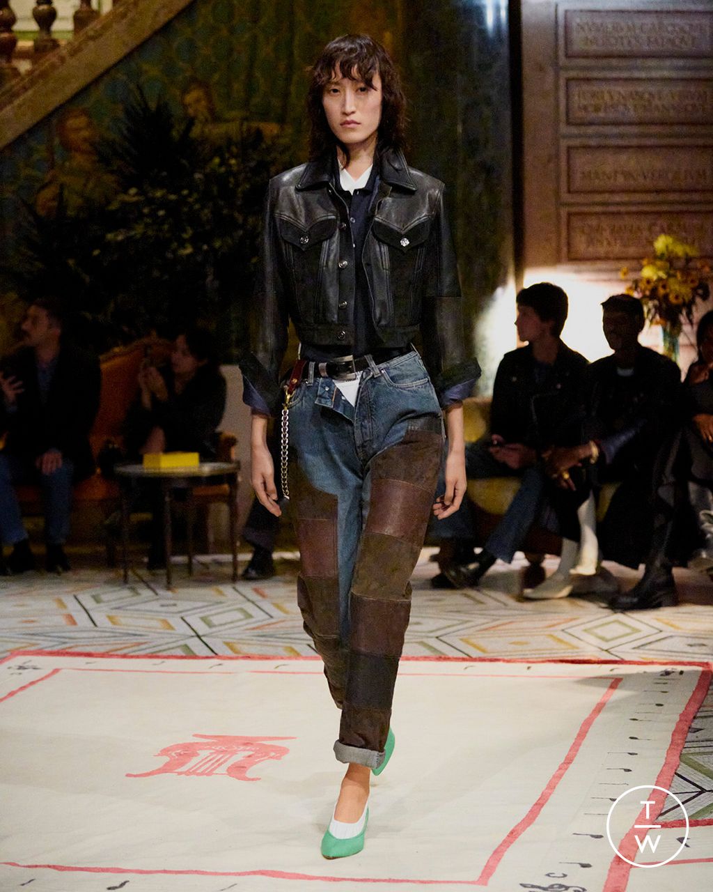 Fashion Week Milan Spring/Summer 2026 look 30 from the Versace collection womenswear