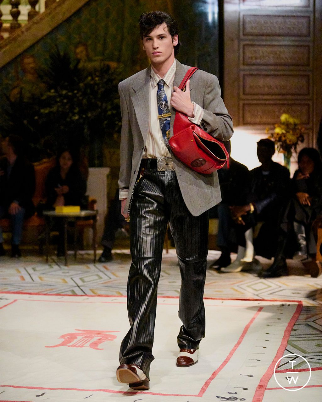 Fashion Week Milan Spring/Summer 2026 look 38 from the Versace collection womenswear