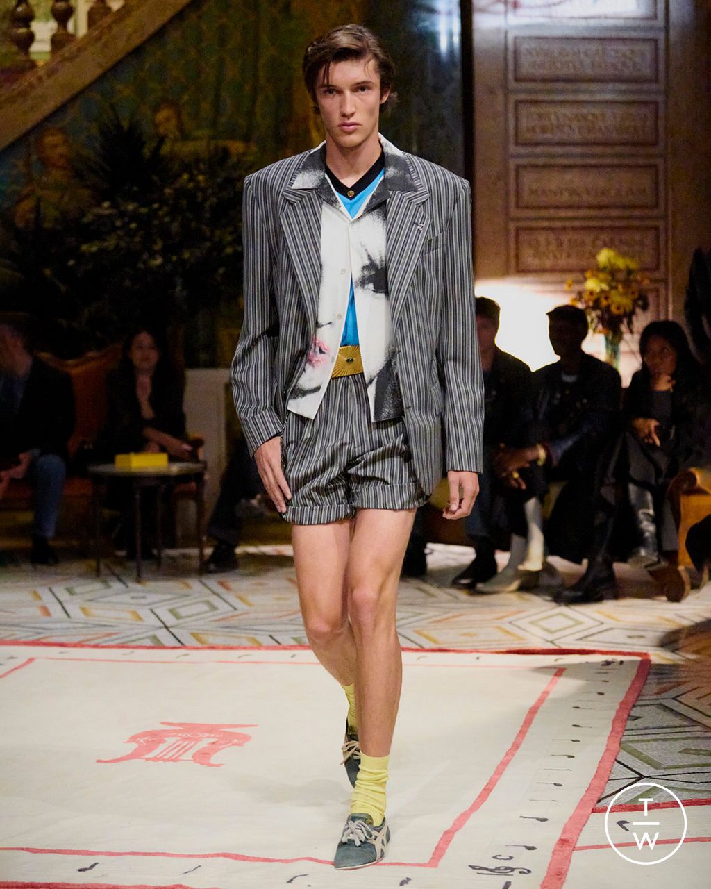 Fashion Week Milan Spring/Summer 2026 look 61 from the Versace collection womenswear