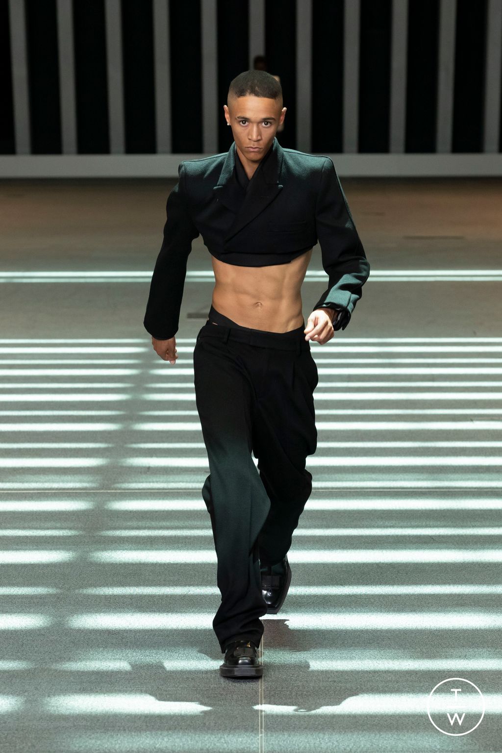 Fashion Week Paris Spring/Summer 2023 look 1 from the VTMNTS collection 男装