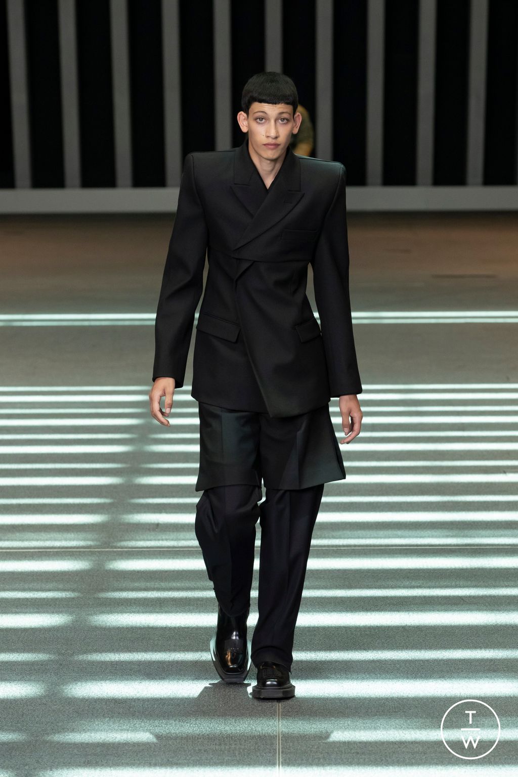 Fashion Week Paris Spring/Summer 2023 look 3 from the VTMNTS collection menswear