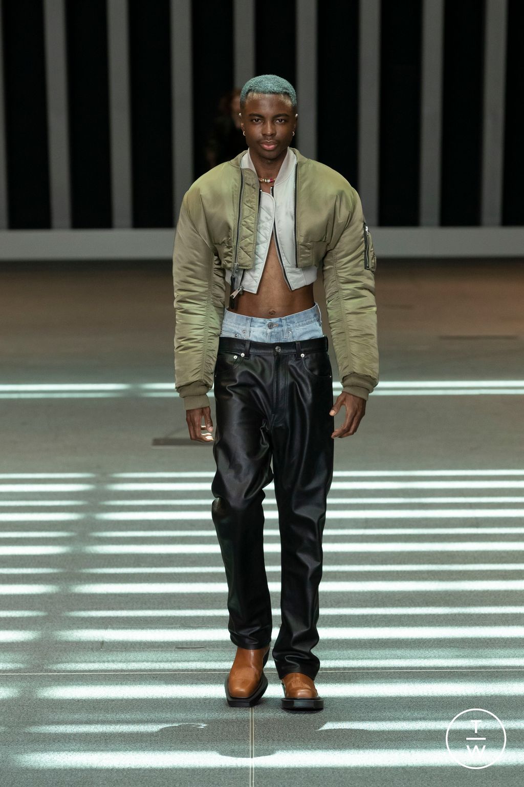 Fashion Week Paris Spring/Summer 2023 look 4 from the VTMNTS collection menswear