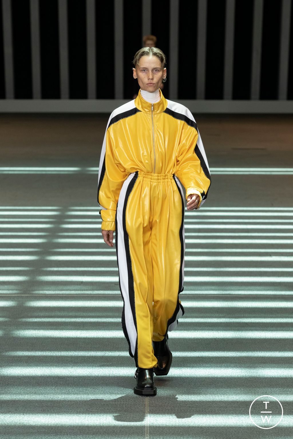 Fashion Week Paris Spring/Summer 2023 look 20 de la collection VTMNTS menswear
