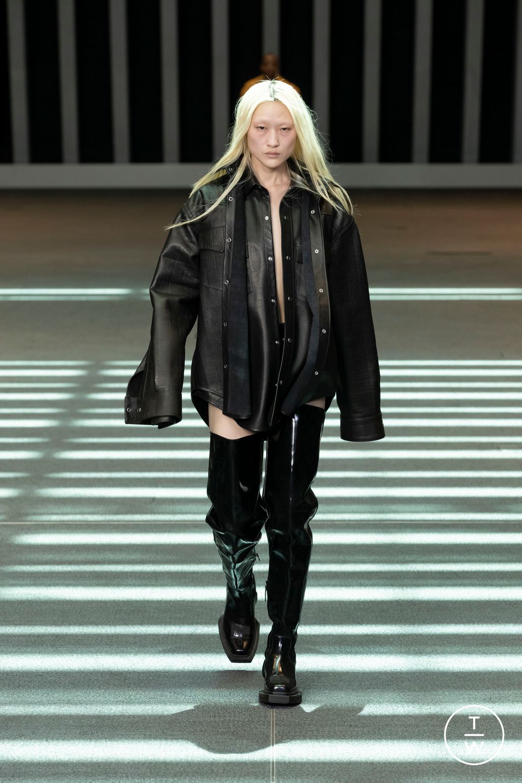 Fashion Week Paris Spring/Summer 2023 look 33 from the VTMNTS collection menswear