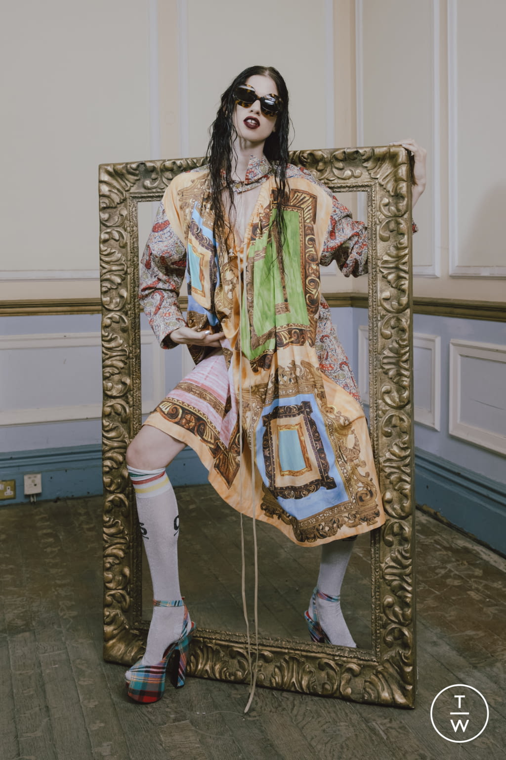 Fashion Week London Spring/Summer 2022 look 18 from the Vivienne Westwood collection 女装
