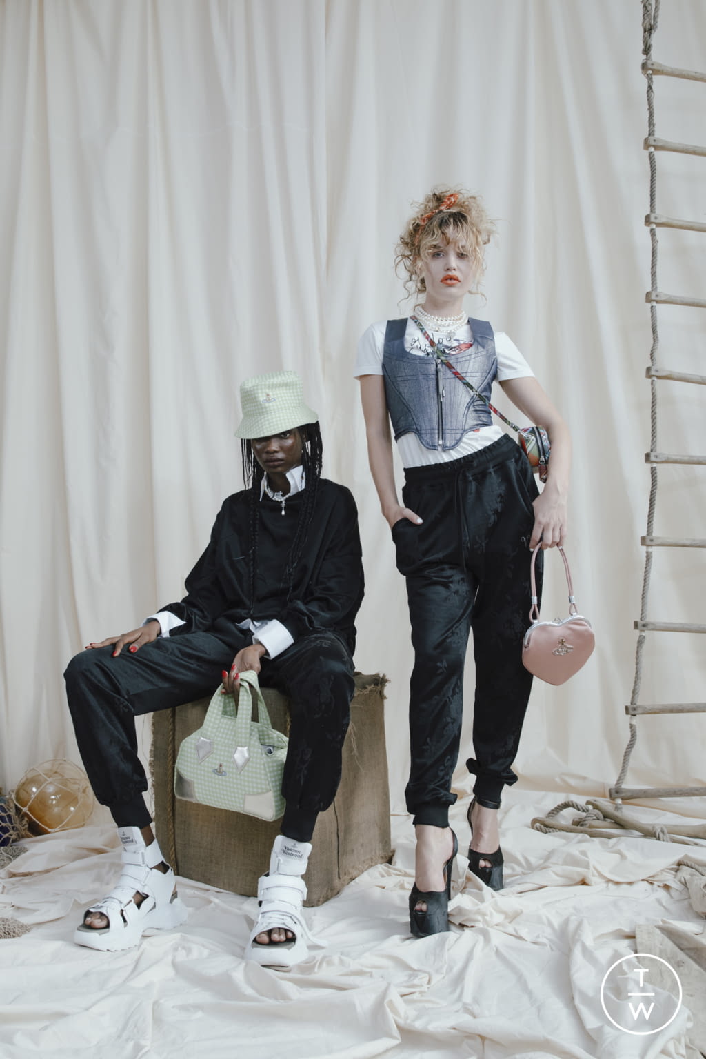 Fashion Week London Spring/Summer 2022 look 27 from the Vivienne Westwood collection womenswear