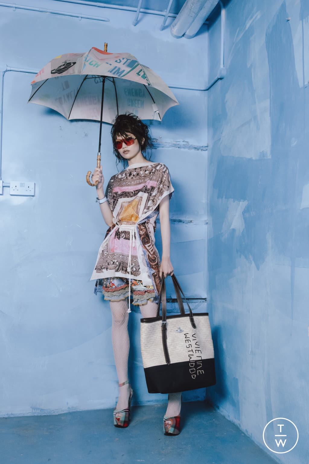 Fashion Week London Spring/Summer 2022 look 28 de la collection Vivienne Westwood womenswear