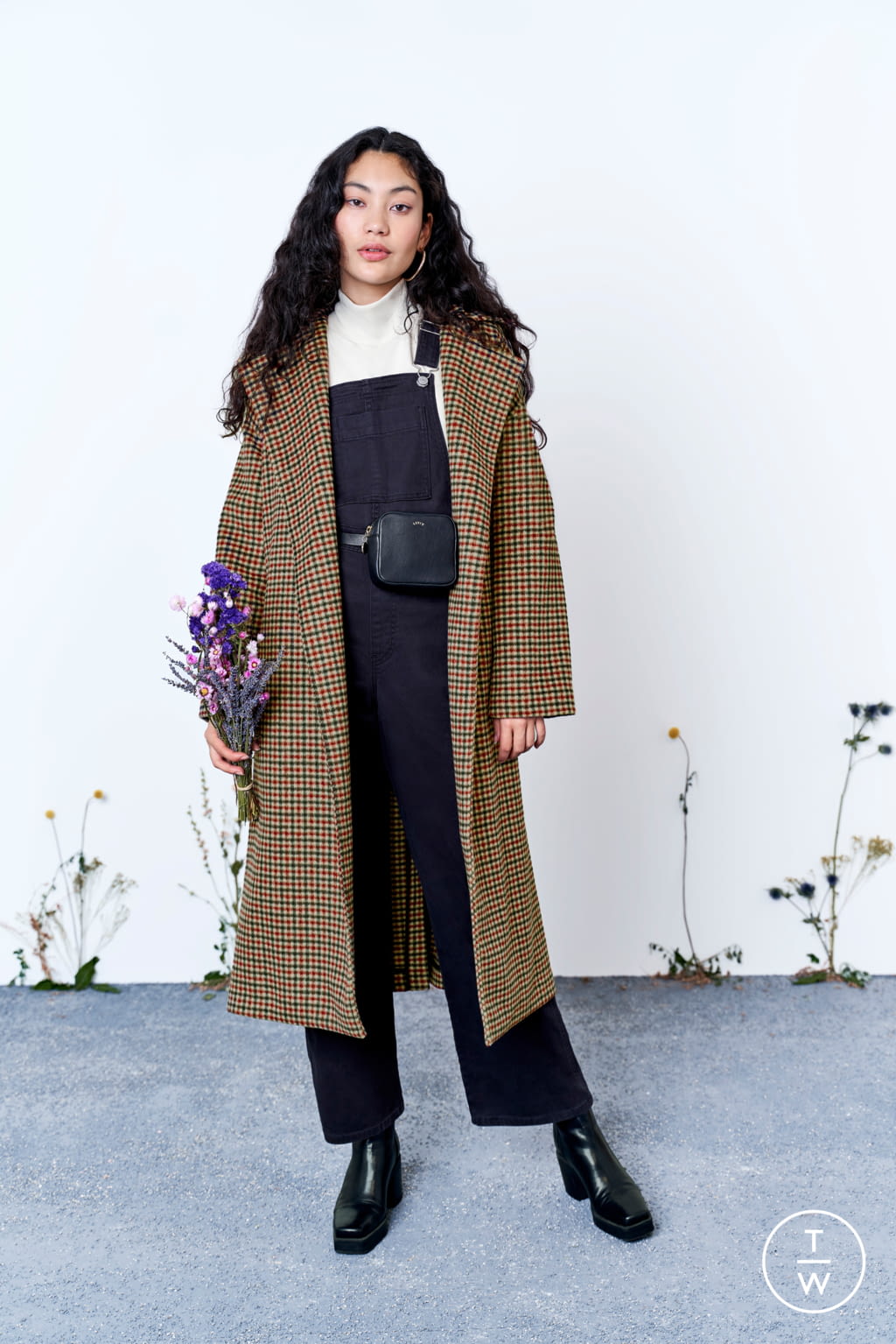 Fashion Week Paris Fall/Winter 2020 look 6 from the Levi’s® Red Tab collection womenswear