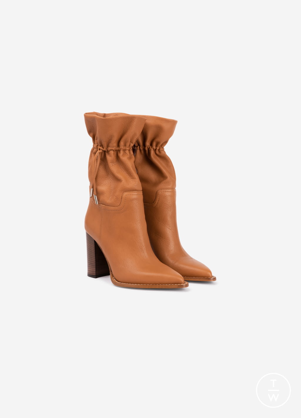 Fashion Week Paris Fall/Winter 2020 look 17 from the Barbara Bui collection womenswear accessories