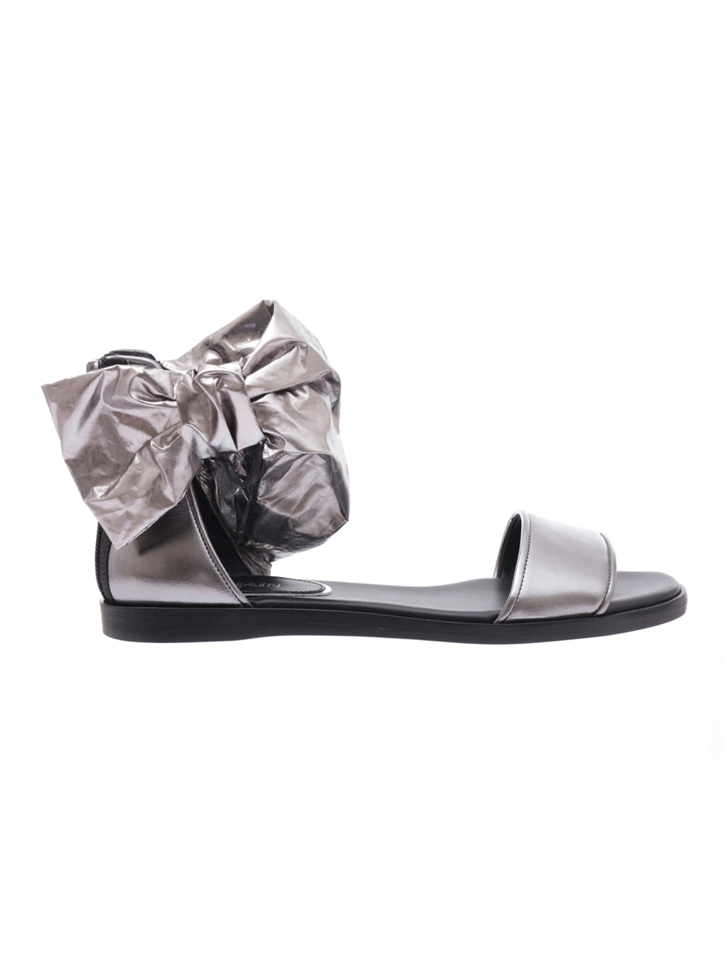 Fashion Week Paris Fall/Winter 2018 look 54 from the Balmain collection womenswear accessories