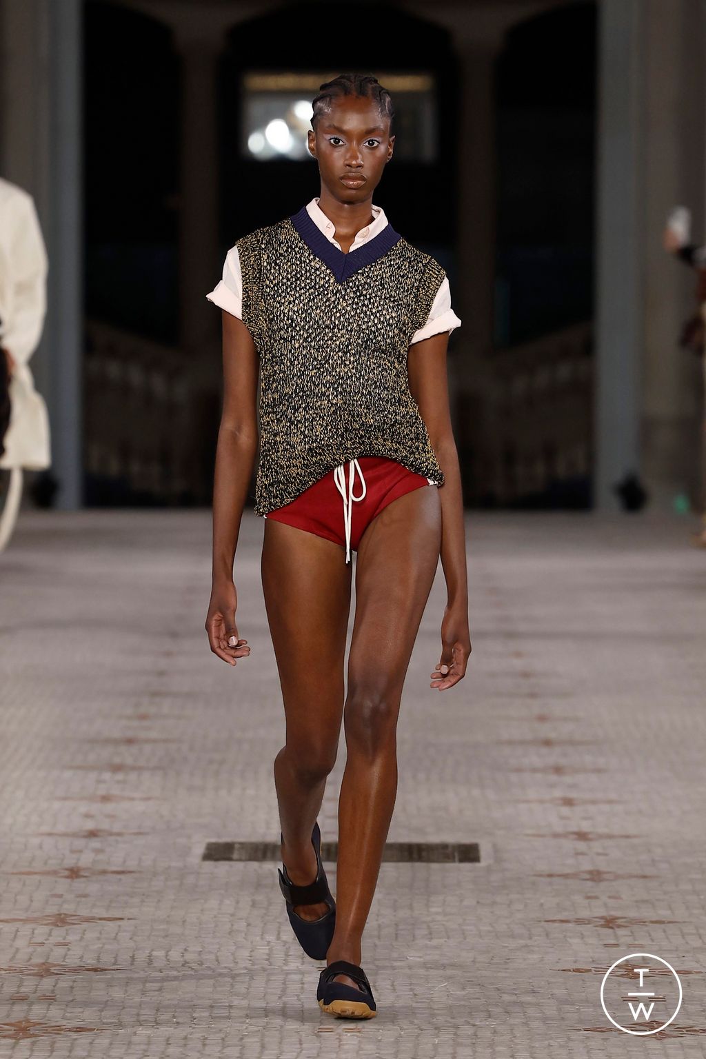 Fashion Week Paris Spring-Summer 2025 look 10 de la collection Wales Bonner menswear
