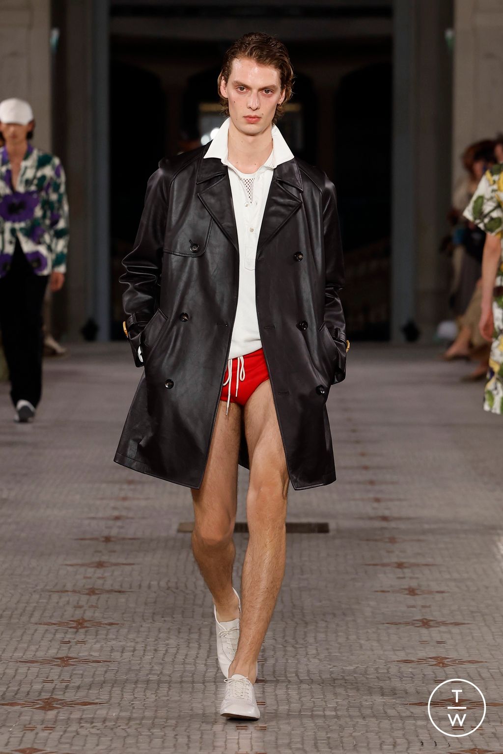 Fashion Week Paris Spring/Summer 2025 look 20 from the Wales Bonner collection 男装