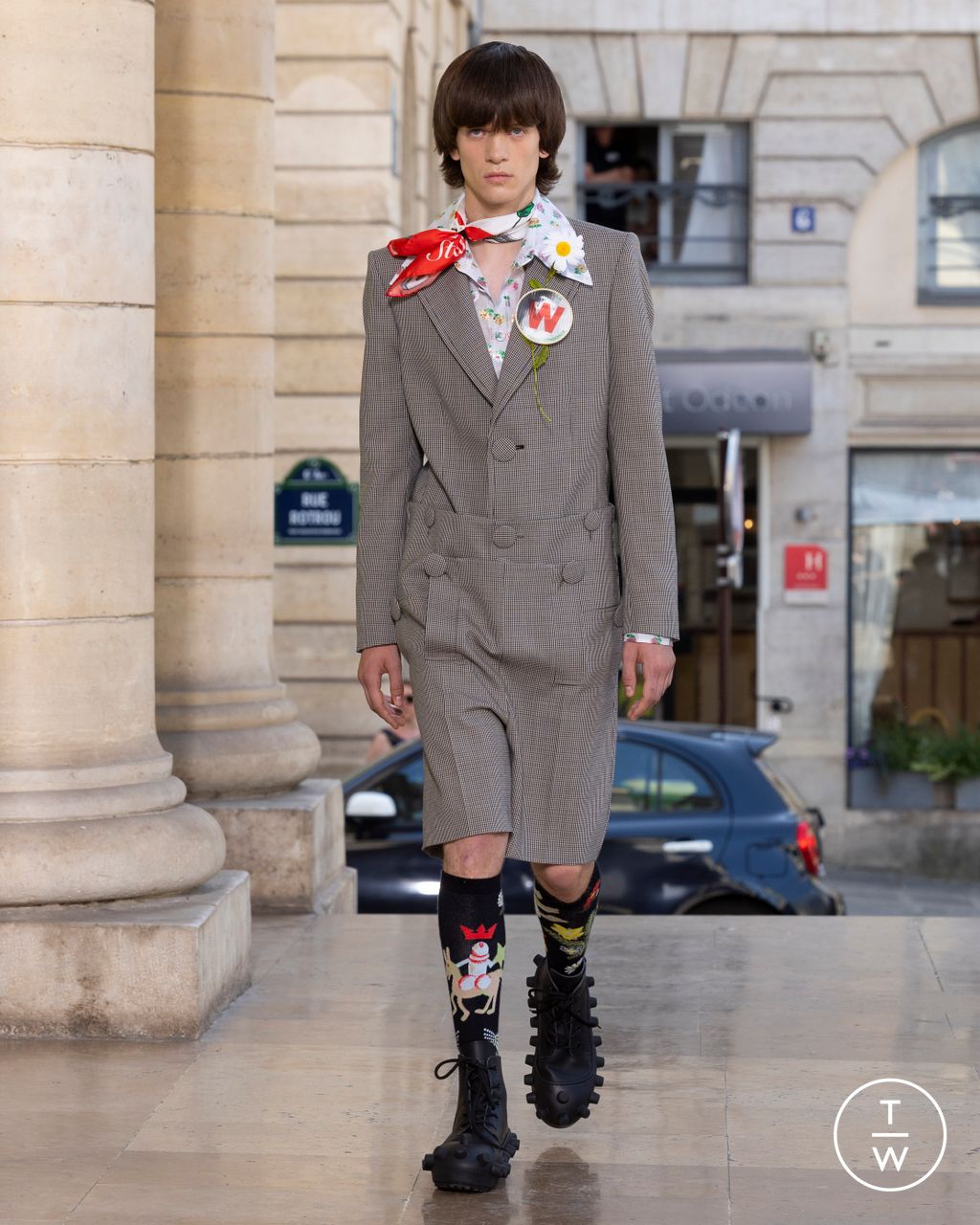 Fashion Week Paris Spring/Summer 2026 look 25 from the Walter Van Beirendonck collection menswear