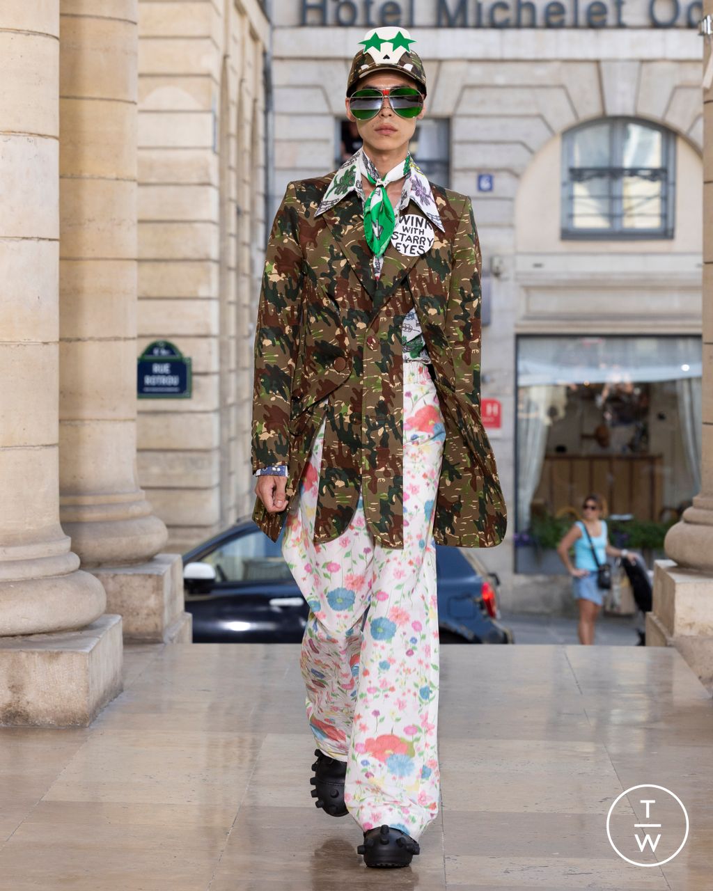 Fashion Week Paris Spring/Summer 2026 look 32 from the Walter Van Beirendonck collection menswear
