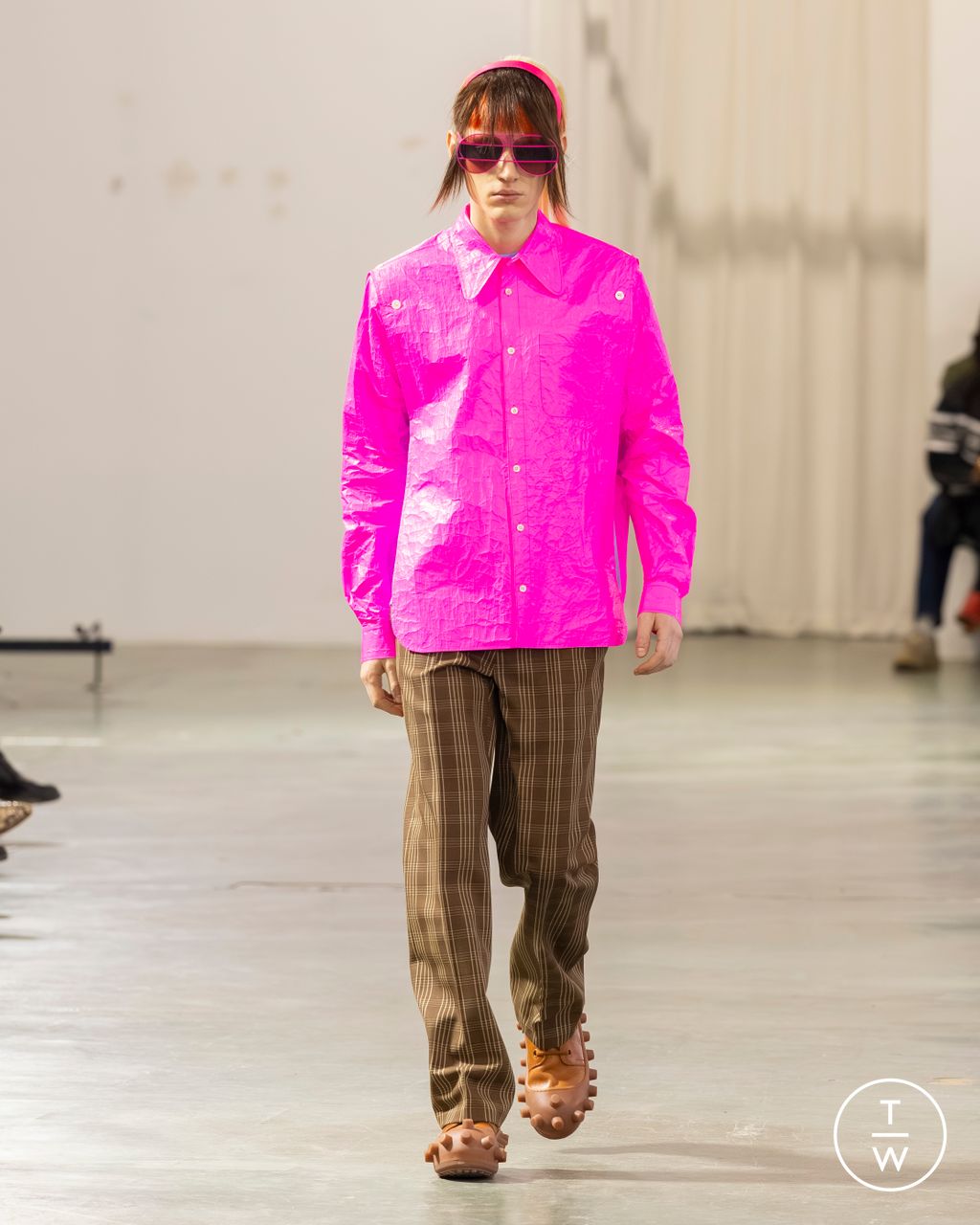 Fashion Week Paris Fall/Winter 2026 look 5 from the Walter Van Beirendonck collection menswear