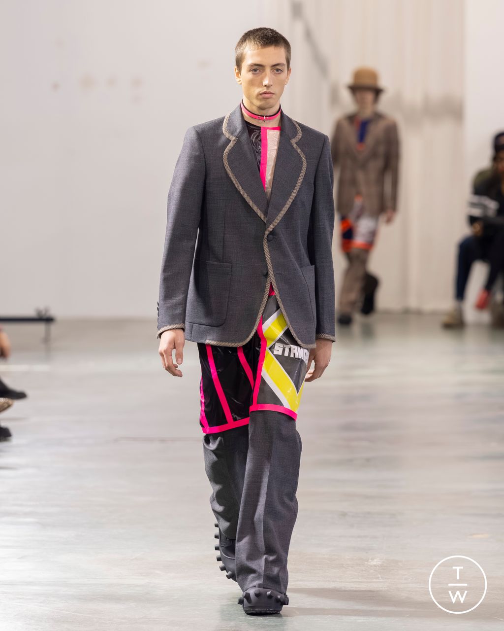 Fashion Week Paris Fall/Winter 2026 look 45 de la collection Walter Van Beirendonck menswear
