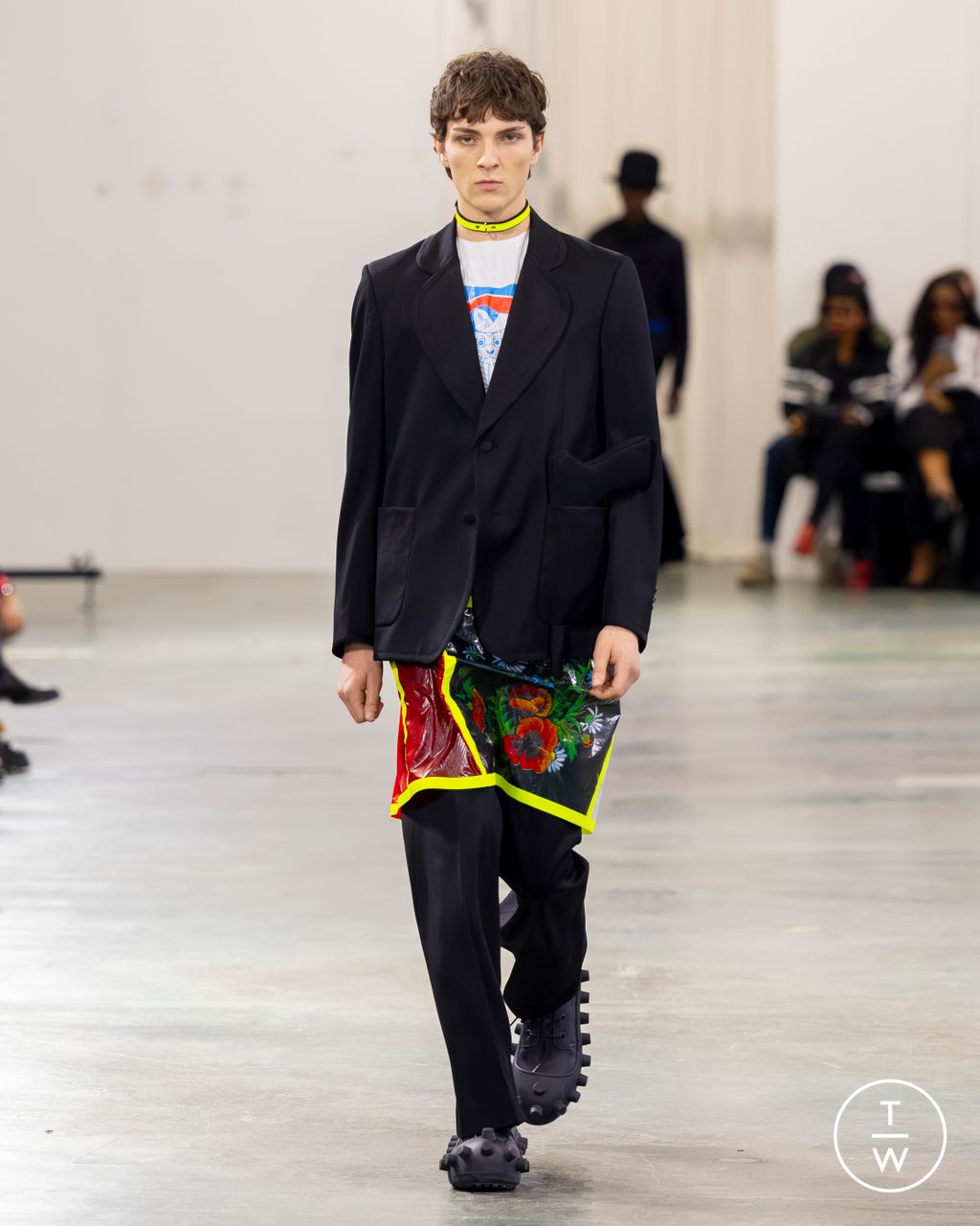 Fashion Week Paris Fall/Winter 2026 look 48 from the Walter Van Beirendonck collection menswear
